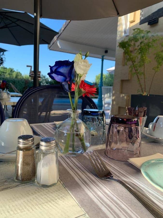 Hôtel pour 2 personnes, avec piscine ainsi que jardin et jacuzzi à Sainte-Terre - 4