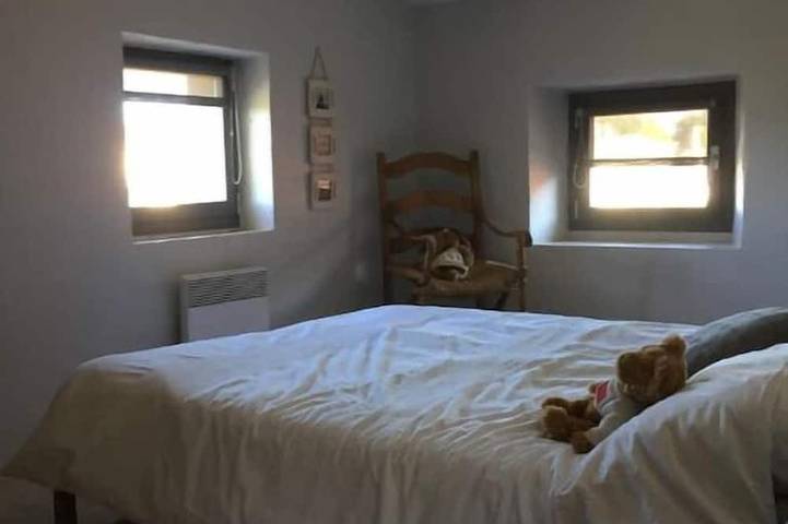 Location de vacances pour 10 personnes, avec jardin à Colonzelle - 3