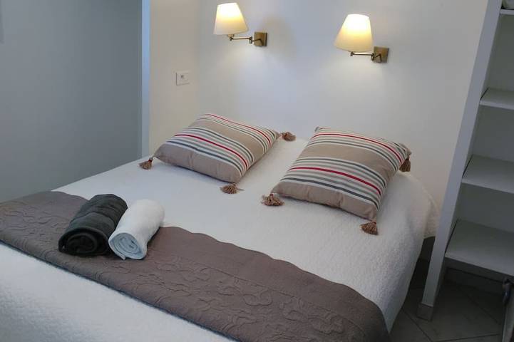 Gîte pour 5 personnes, avec terrasse et jardin dans Plage du Débarquement (La Croix-Valmer) - 2