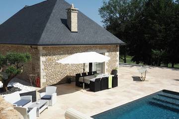 Gîte pour 4 personnes, avec jardin et terrasse à Le Lardin-Saint-Lazare