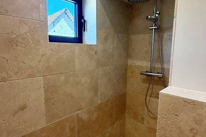 Gîte pour 6 personnes à Vions - 3