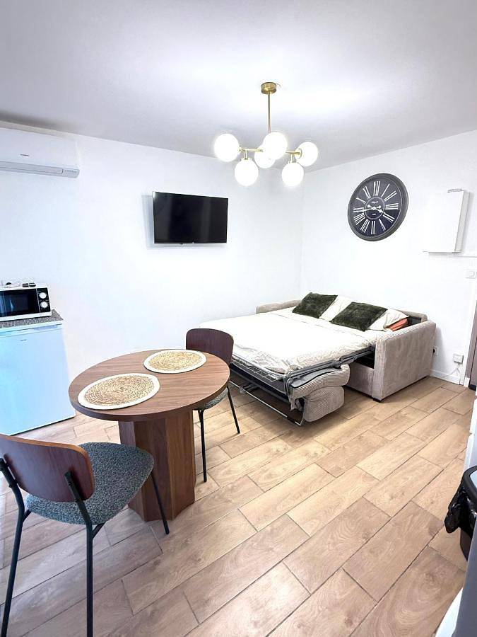 Gîte pour 3 personnes, avec balcon dans Plage du Grazel - 2