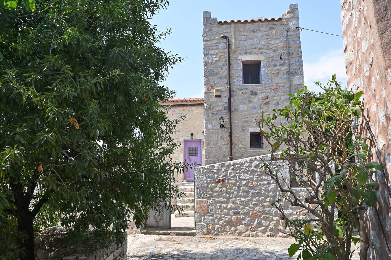 Kivotos Mani in Pyrgos Dirou, Messenischer Golf