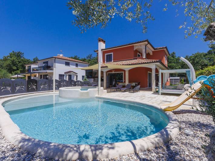 Ferienhaus für 8 Personen, mit Pool und Terrasse sowie Garten - 1