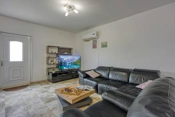 Ferienwohnung für 5 Personen in Lošinj, Kroatische Inseln, Bild 1