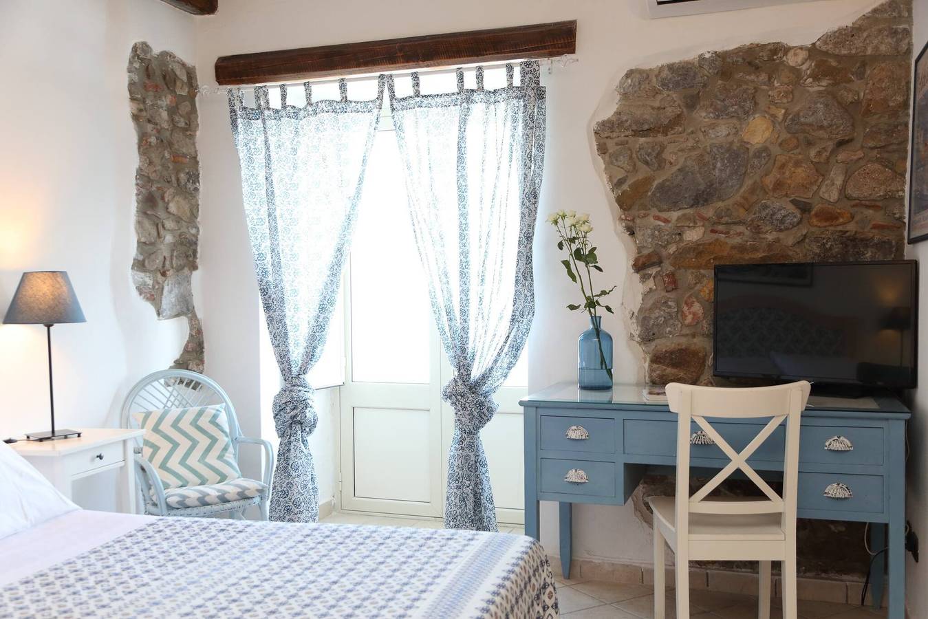 Central Room With Balcony And Amazing Sea View in Cefalù, Cefalù (Kommune)