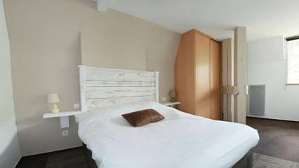 Hôtel pour 2 personnes, avec jardin ainsi que sauna et vue dans Lac des Corbeaux