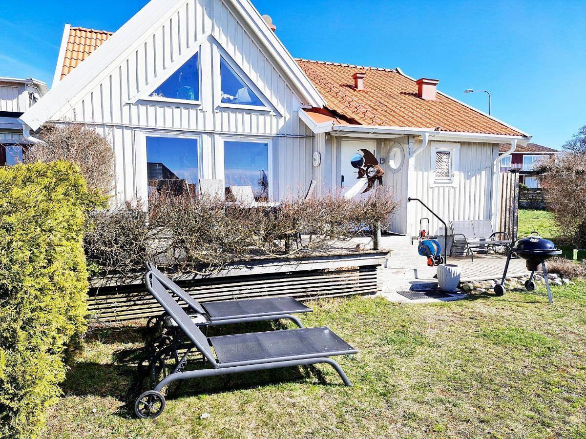 1B, Stuga m havsutsikt & 50m till strand in Byxelkrok, Öland