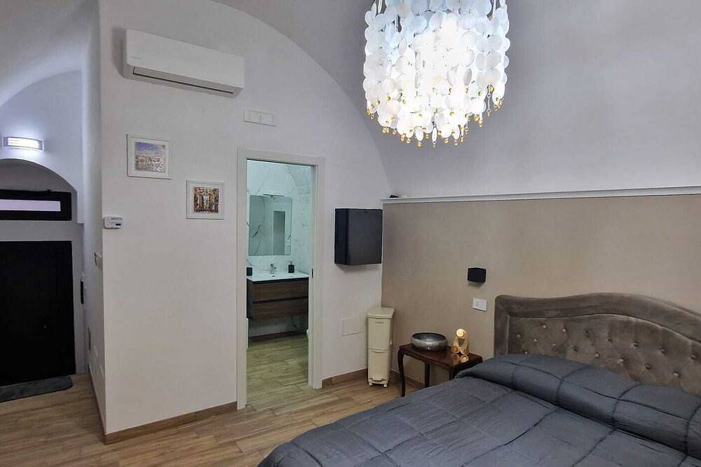 Campanile17 Bed And Brakfast 4 Beds . Double Room And Single Bed Castle in Manfredonia, Gargano
