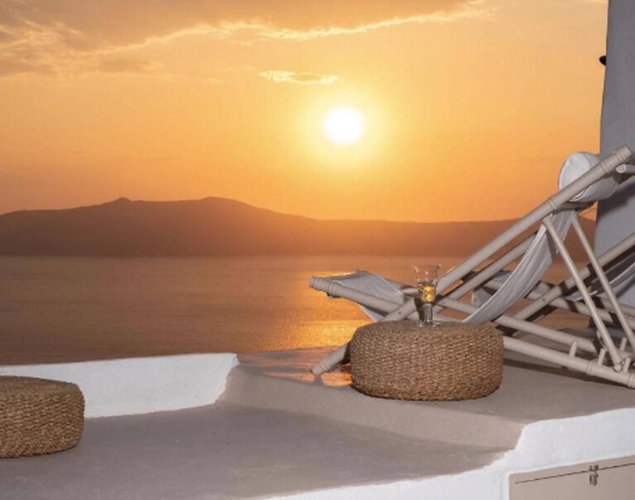 Dazzling Santorini Villa | Villa Aragon | 3 Bedrooms | Children under 12 years old are not allowed | Breathtaking Caldera Viwes | Sun Deck | Outdoor Jacuzzi | Shaded Terrace with Outdoor Dining Area | Indoor Cave Jacuzzi | Agiou Mina, Fira in Firostefani, Thera