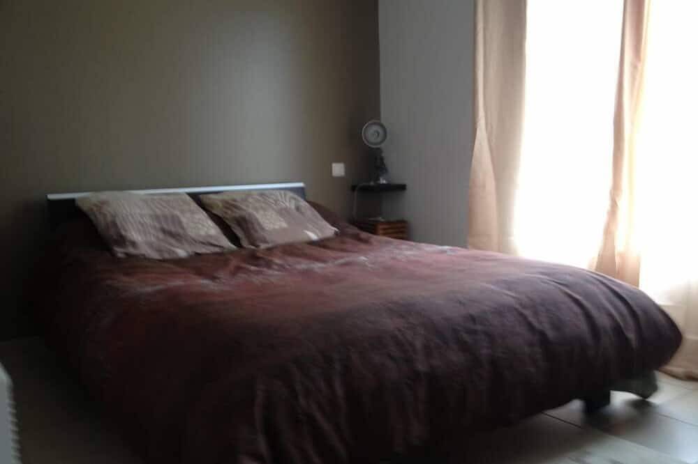 Peri: House with garden in Peri, Ajaccio und Umgebung