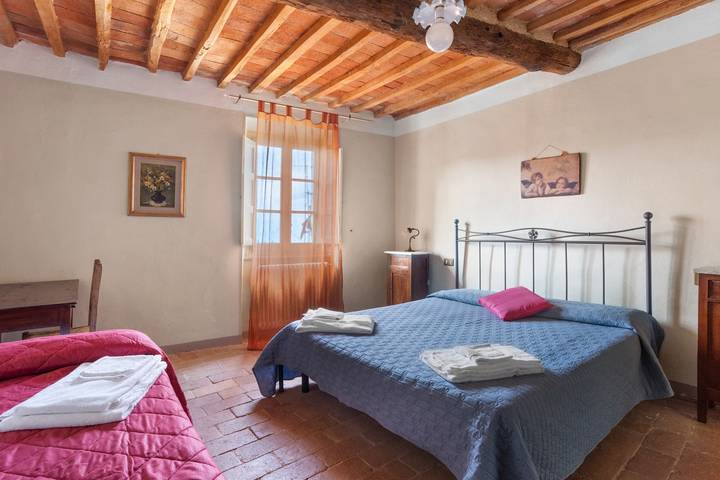 Appartamento intero, Appartamento 'Il Marchese' con piscina condivisa e giardino condiviso in Massarosa, Riviera Toscana
