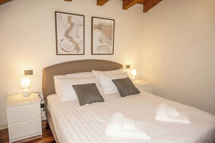 Appartamento intero, A 5 minuti dal lago D'Iseo Appartamento Liberty in Lovere, Lago d'Iseo