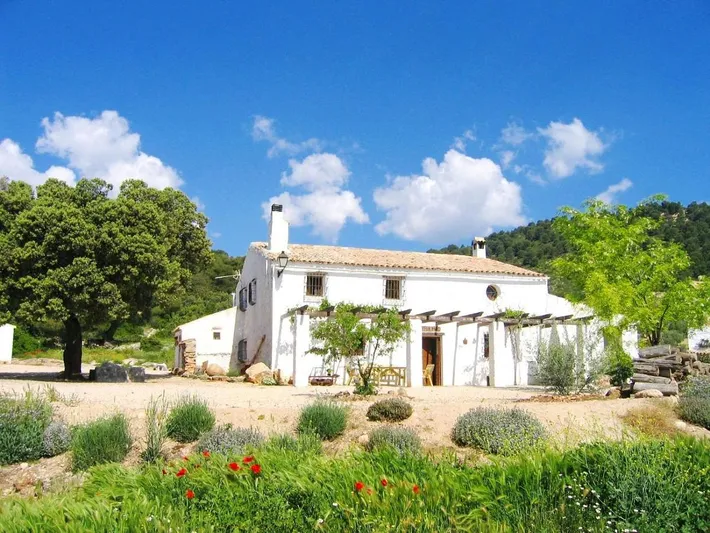 Casa de vacaciones para 14 personas, con vistas además de jardín y piscina - 1