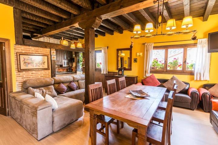 Casa rural para 14 personas, con vistas además de terraza y vistas al lago en Pinares (Soria) - 2