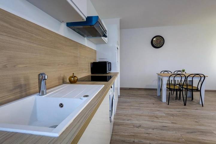Gîte pour 4 personnes, avec terrasse dans Centrale nucléaire du Bugey
