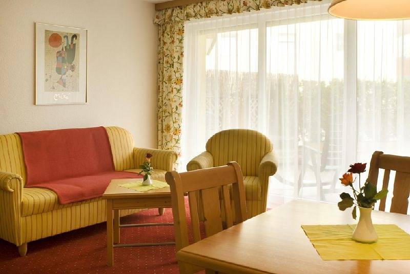 Ganze Ferienwohnung, Aparthotel Sonnenburg - Ferienwohnung Typ B, 55qm, max. 2 Personen in Schluchsee Ort, Schluchsee