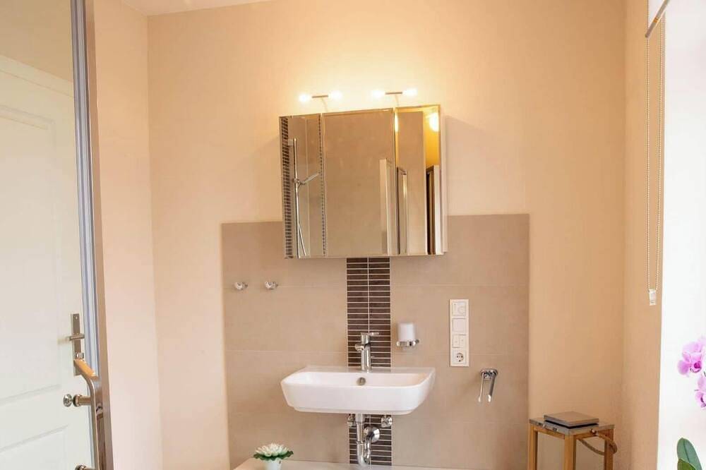 Ganze Wohnung, Dahem-Apartments 3: 2 Sz, 4 Personen, Maisonette mit Balkon in Bretzenheim, Landkreis Bad Kreuznach