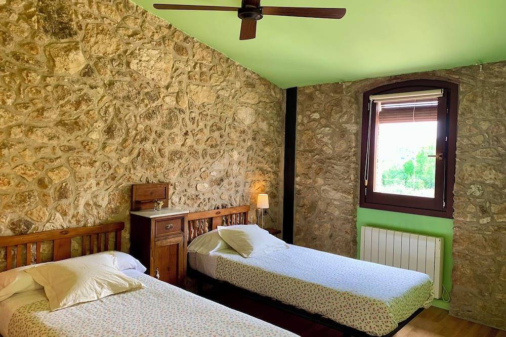 Charming townhouse with private pool close to Barcelona in Alt Penedès, Penedes DO