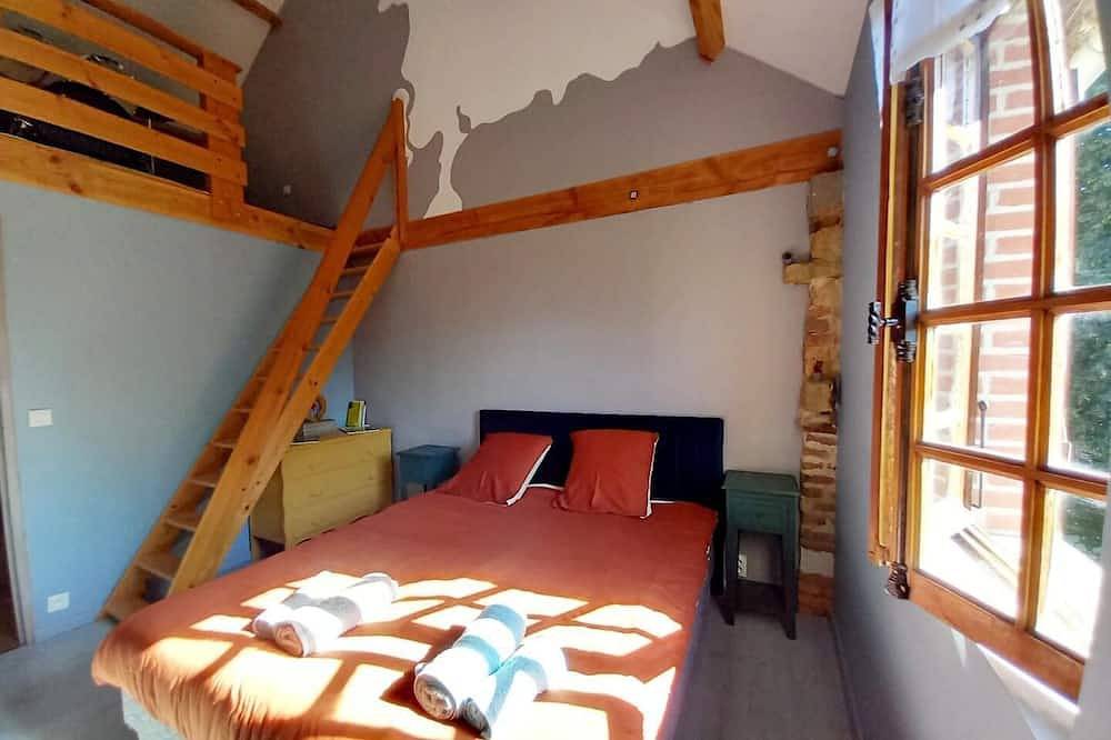 Country house near Aubusson! Ideal for families. in Blessac, Aubusson und Umgebung