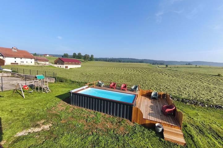 Gîte pour 14 personnes, avec Terrasse et Jardin