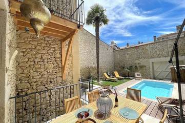 Gîte pour 10 personnes, avec balcon et jardin à Monségur