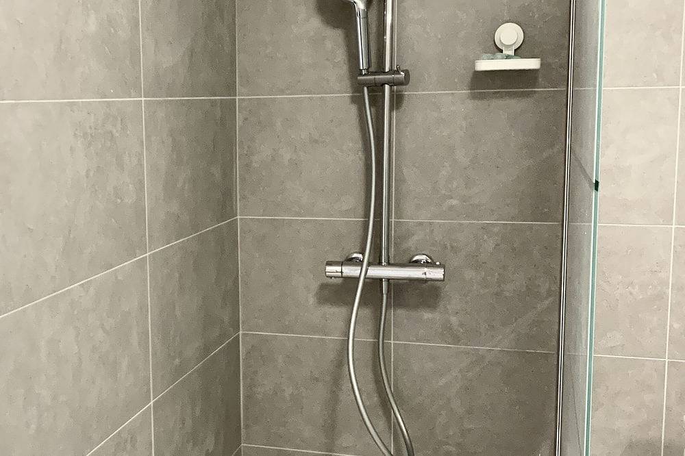 Entire apartment, Le Golf Balnéo - Cosy & Spa in Saint-Étienne, Loire