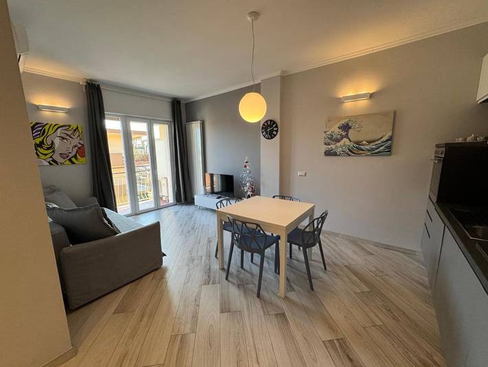 Appartamento per 4 persone, con Balcone e Panorama ad Arma di Taggia