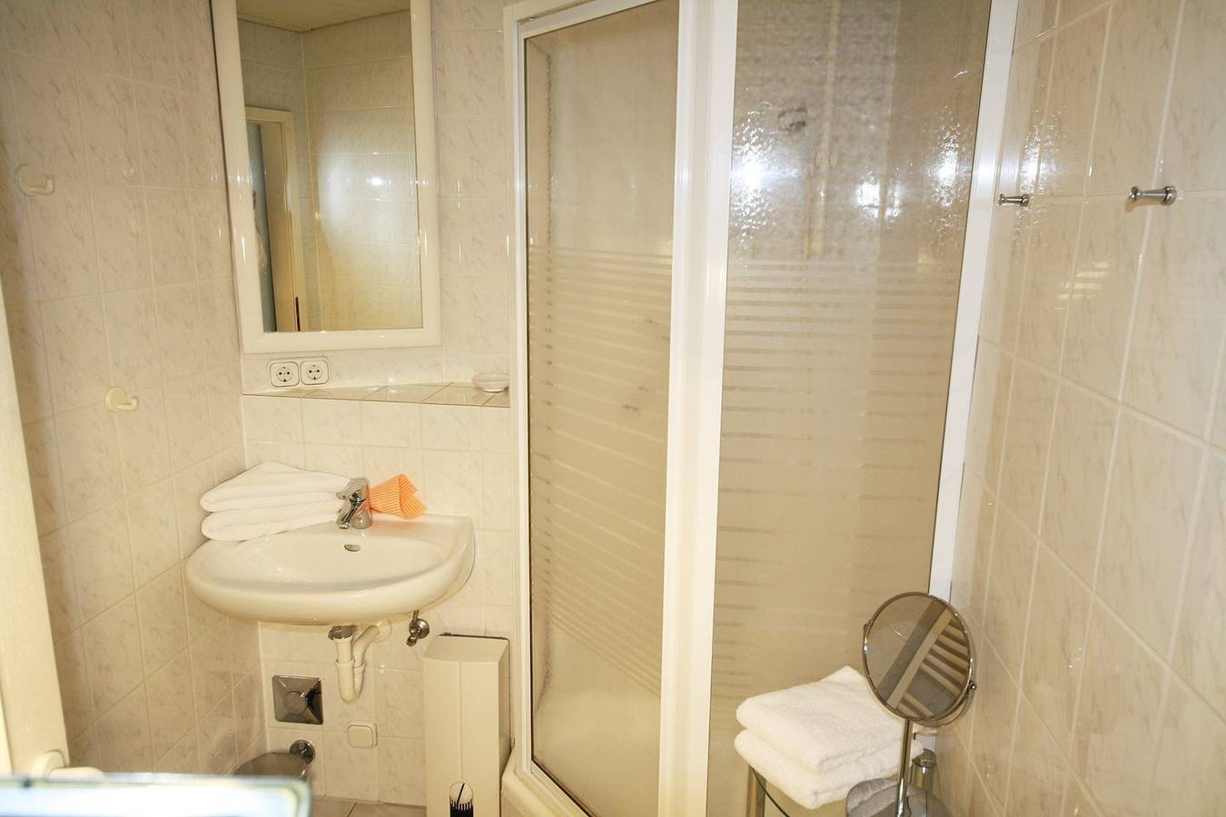 Ganze Wohnung, Modernes Ferienappartement mit Sauna und beheiztem Innen-Pool in Westerland in Westerland, Sylt (Gemeinde)
