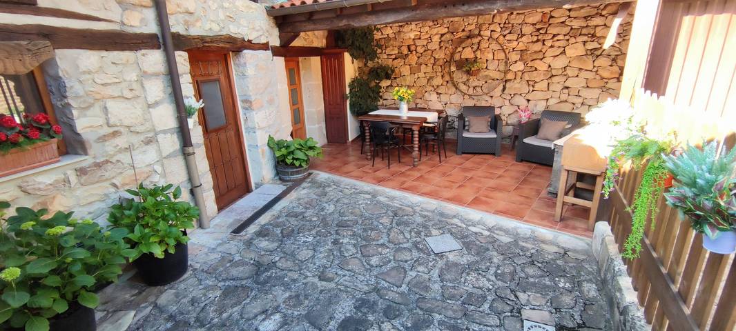 Casa rural para 6 personas, con jardín y piscina para niños, Se admiten mascotas en Comarca de Oriente - 3