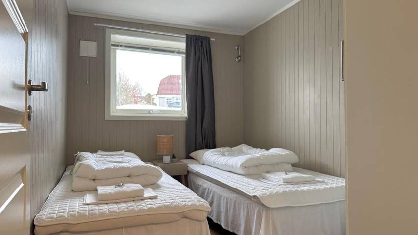 Gîte pour 3 personnes, avec terrasse et jardin à Leknes - 3