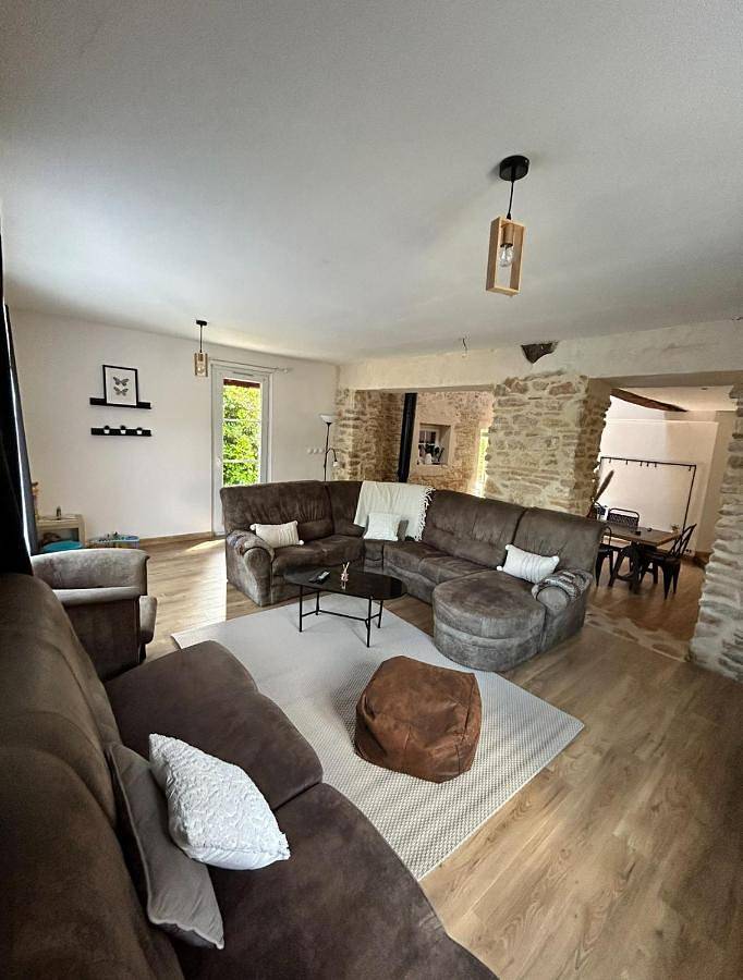 Location de vacances pour 8 personnes, avec terrasse et jardin à Châtenoy-le-Royal - 2