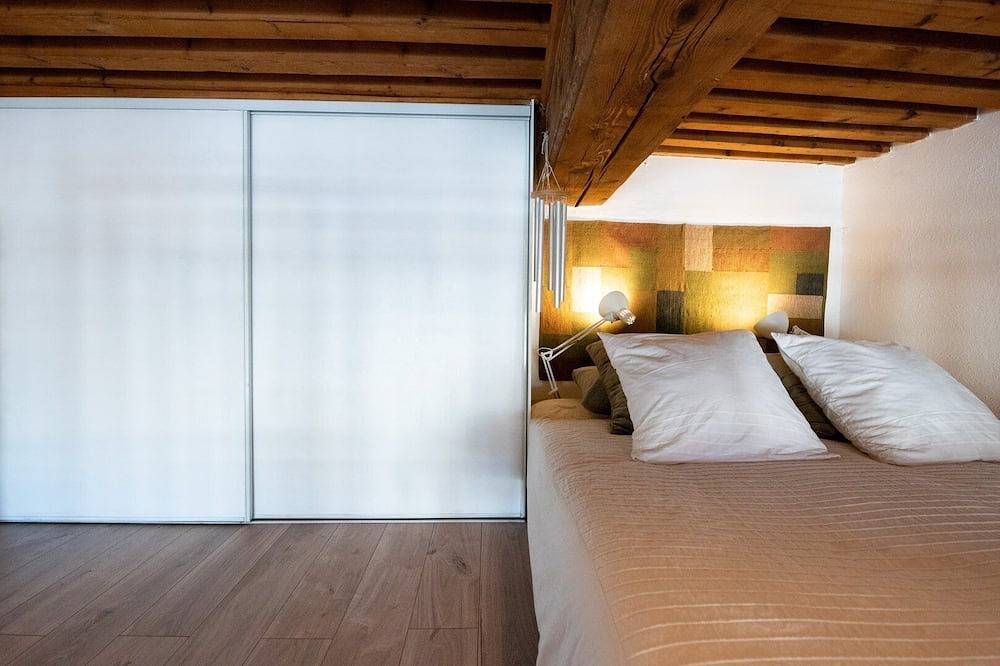 Apartamento entero, Le Woody - Charming Canut close to Croix Rousse in Caluire-et-Cuire, Ródano