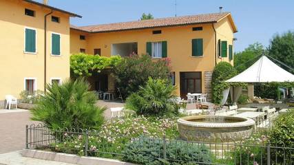 Bungalow für 5 Personen in Peschiera del Garda, Gardasee-Berge, Bild 1