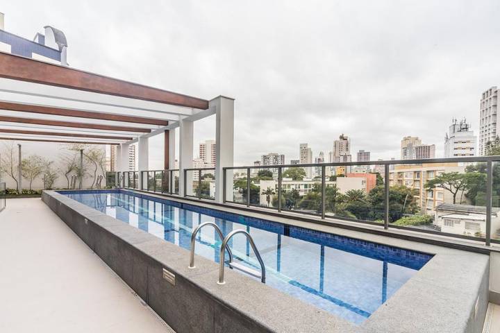 Casas e apartamentos de temporada para 2 pessoas, com balcão e piscina em São Paulo