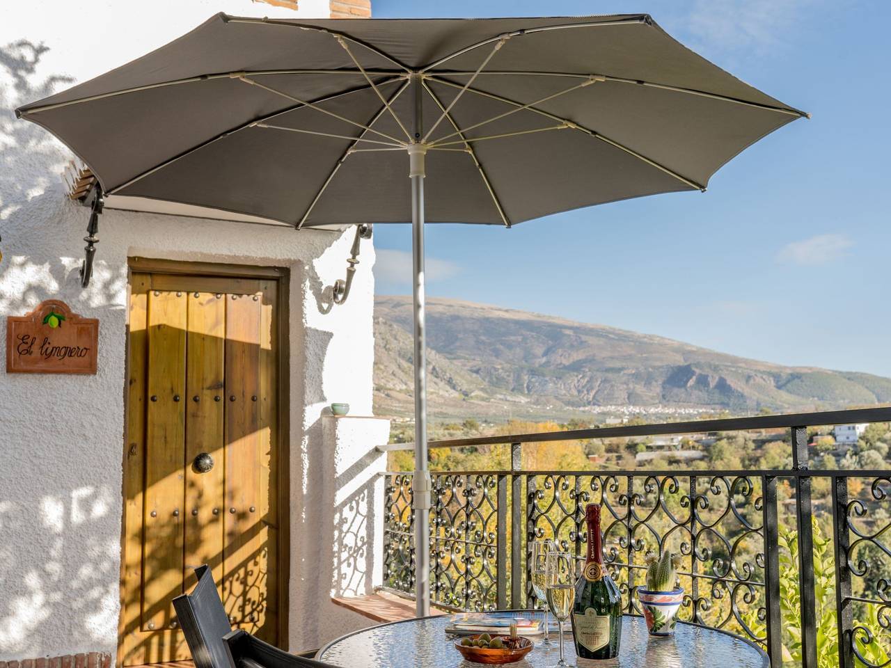 Casa El Limonero, Landhaus mit Aussicht in Dúrcal, Granada Province