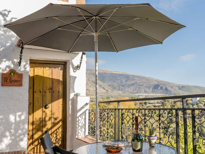 Location de vacances pour 2 personnes, avec jardin ainsi que terrasse et piscine à Dúrcal - 2