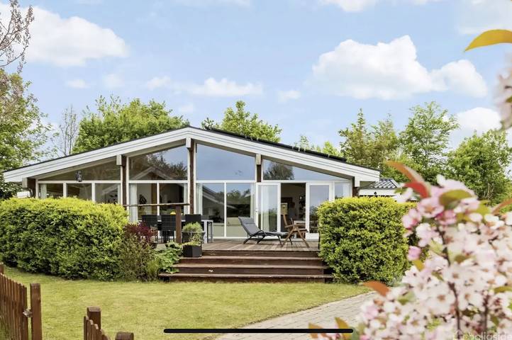 Ferienhaus für 10 Personen, mit Terrasse und Garten