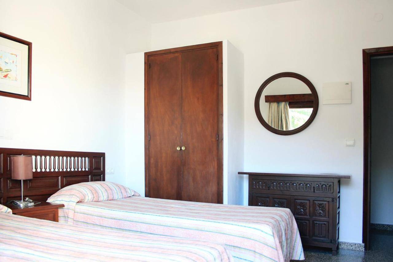 Hostal Alocs in Platja es Figueral, Santa Eulària des Riu