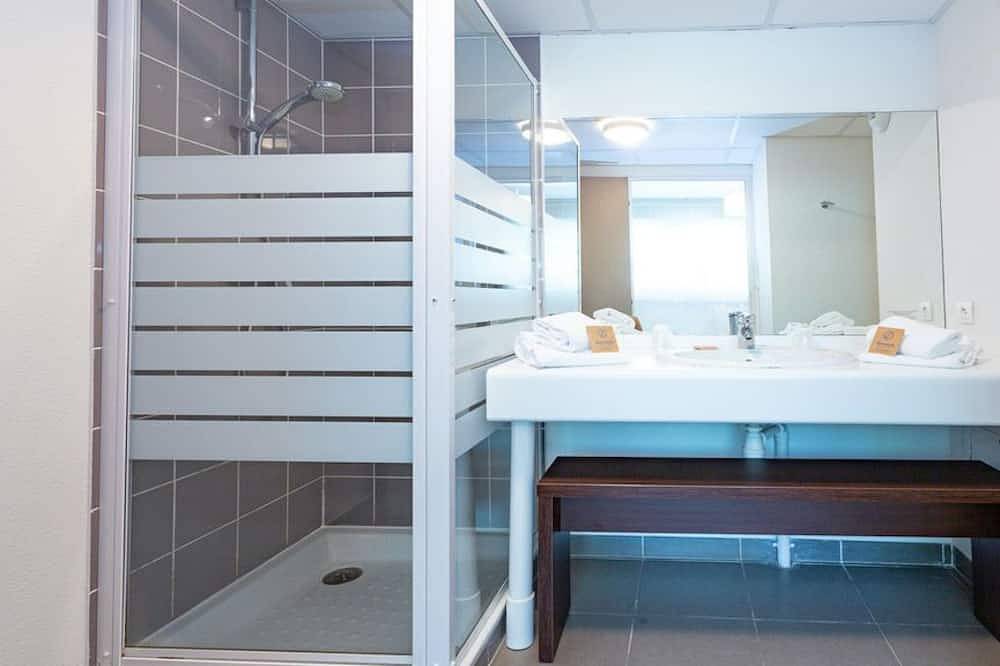 Chambre Confortable | Wifi Gratuit + Accès Piscine in Roz-sur-Couesnon, Bahía del Monte Saint-Michel