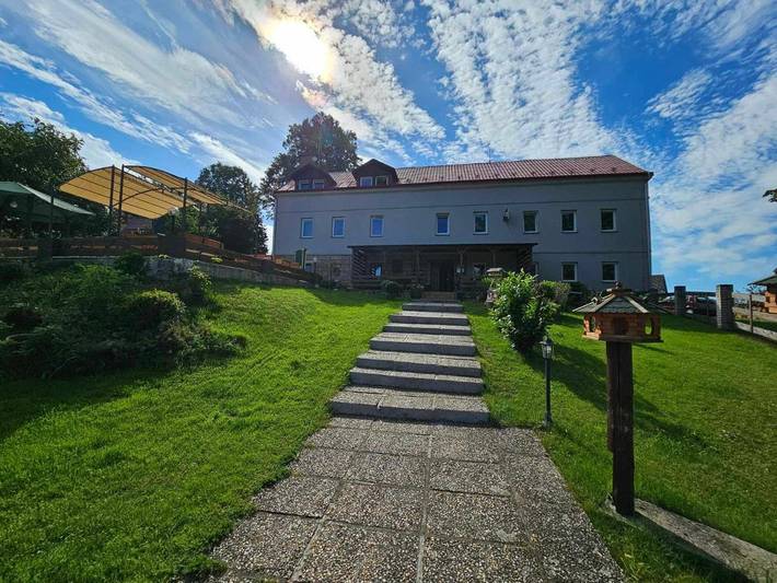 BnB für 3 Personen, mit Terrasse und Garten sowie Ausblick in Elbsandsteingebirge