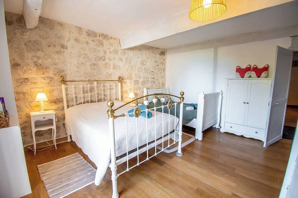 Logis de la Bastide, climatisé au coeur du village in Lauzerte, Quercy