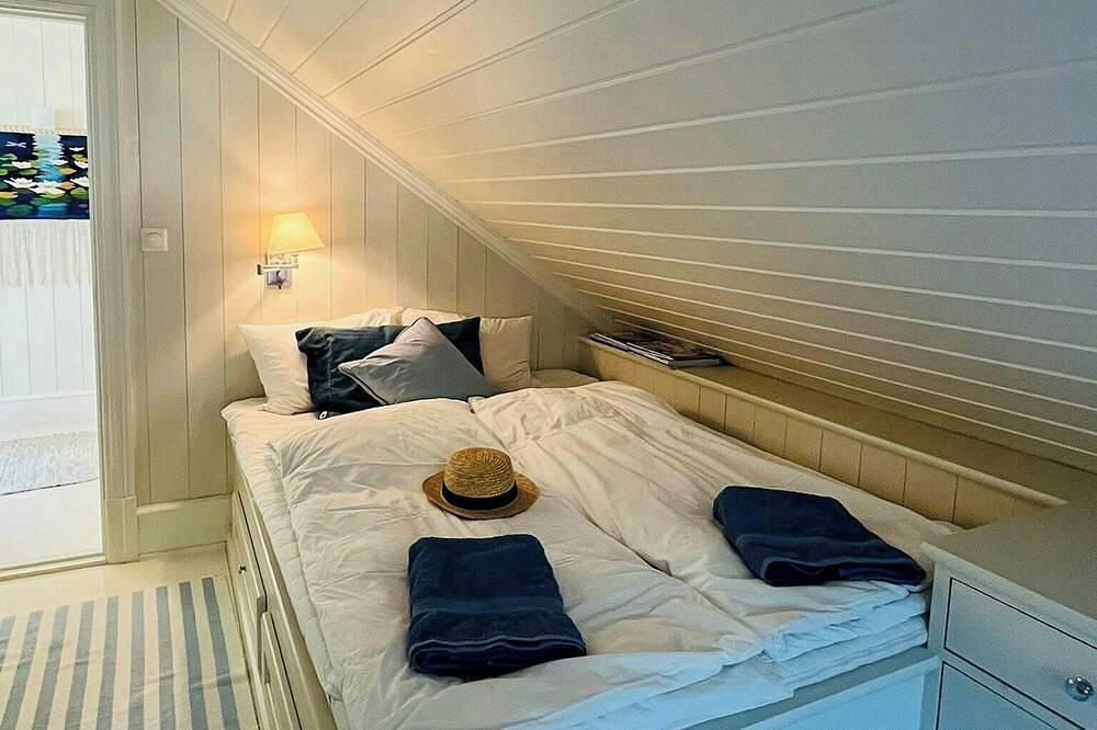 Hütte mit Lavendelfeldern und privatem Sandstrand in Hurum