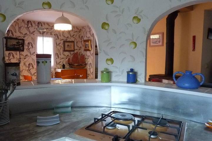 Haus in einem großen Grundstück in der Nähe des Wald, ca. 20 Minuten vom Meer entfernt. in Scaër, Quimper und Umgebung