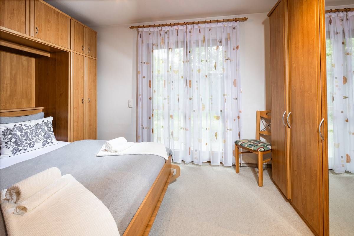 Ganze Ferienwohnung, Ferienwohnung Wandertraum - Ferienwohnung 53qm für 1 - 4 Pers., 1Sz, 1Wsz, Du/Wc,T in Bischofswiesen, Berchtesgadener Alpen