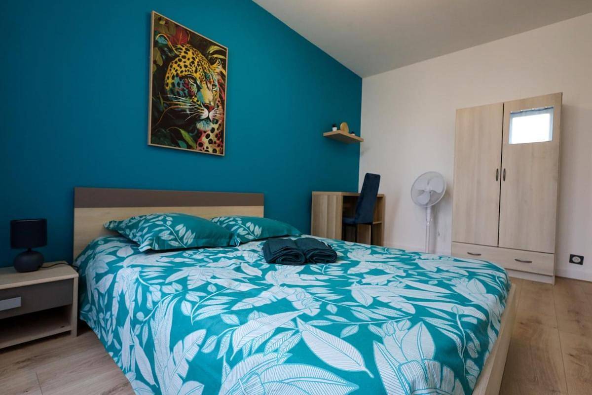 Appartement entier, Two-Bedroom Apartment in Saint-Vulbas, Belley