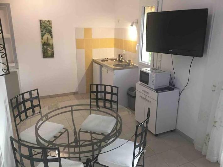 Gîte pour 4 personnes, avec jardin et terrasse à Saint-André-de-Cubzac - 4