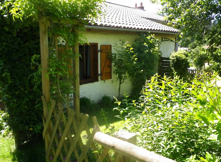Maison de vacances pour 4 personnes, avec Jardin dans le Puy-de-Dôme - 2