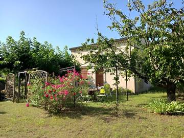 Gîte pour 5 personnes, avec terrasse et jardin, animaux acceptés à Saint-Alban-Auriolles