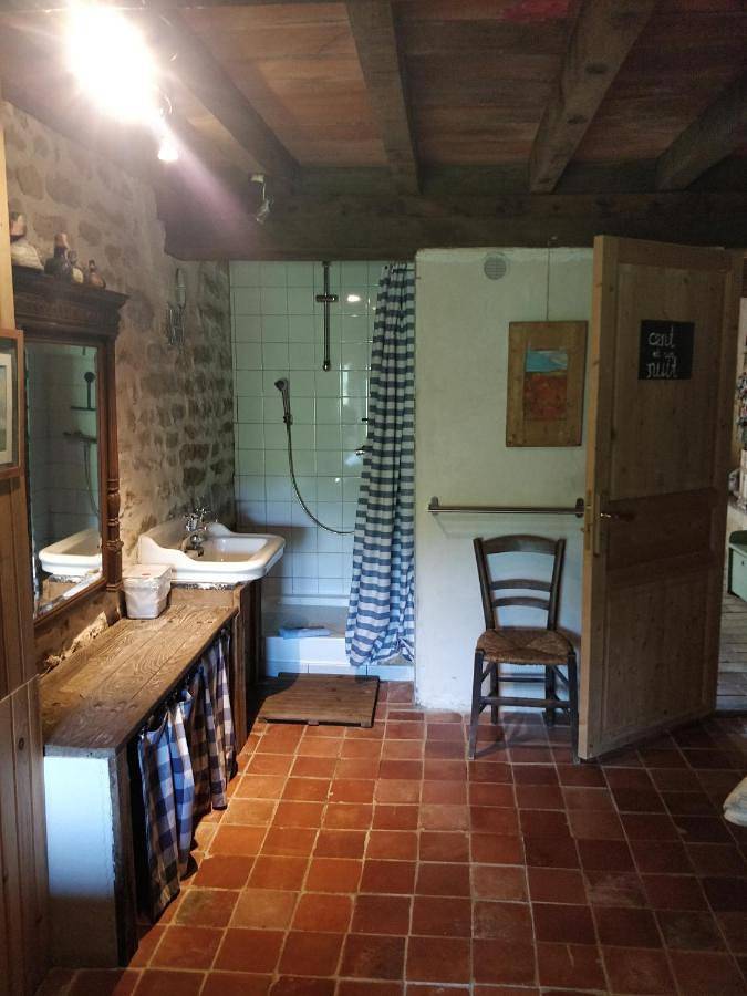 La Vache chambre 1001 nuits in Crux-la-Ville, Nièvre